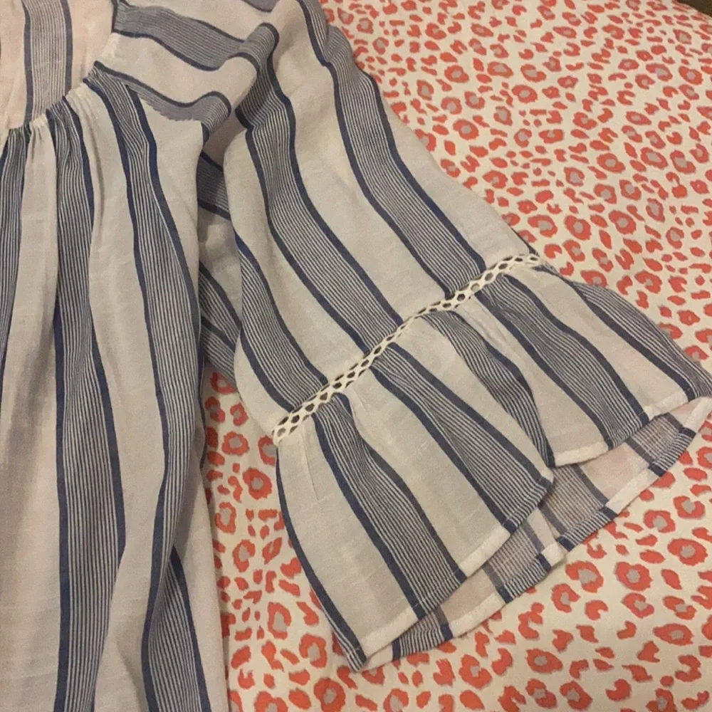 Perfect Summer Blouse - Picture 2 of 3